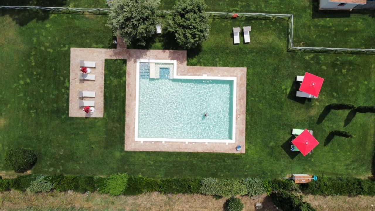 Agriturismo Poderedodici أوربيتيلو المظهر الخارجي الصورة