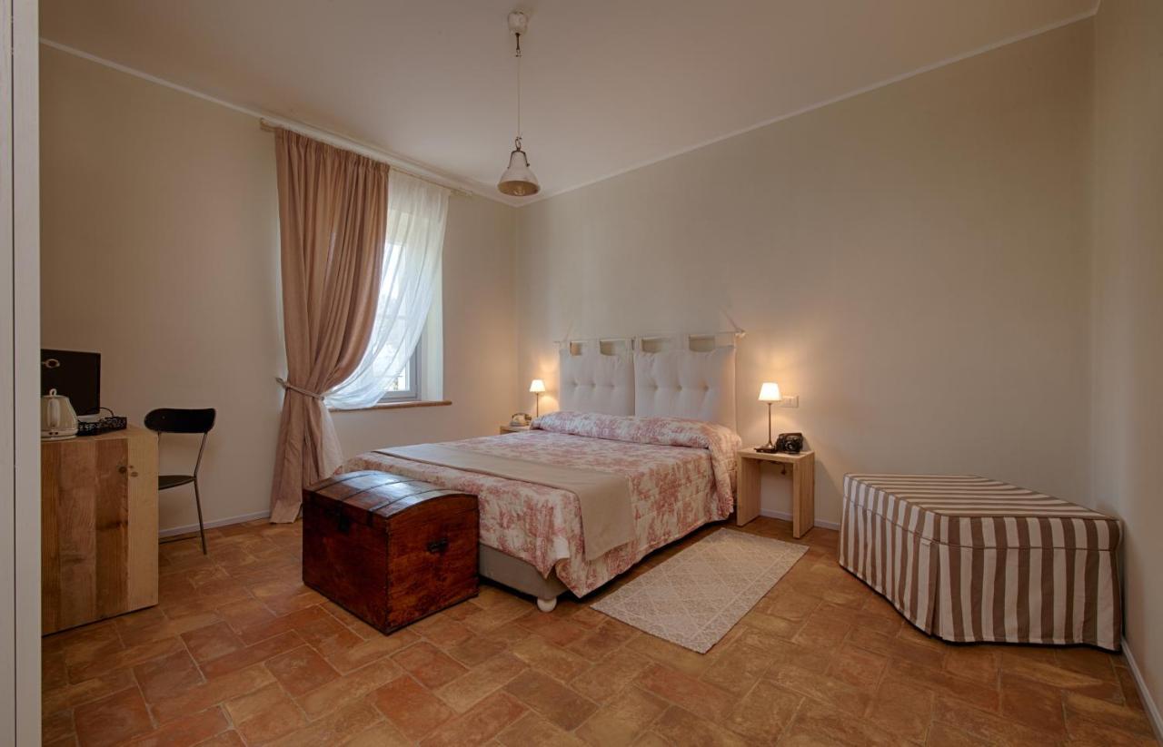 Agriturismo Poderedodici أوربيتيلو المظهر الخارجي الصورة