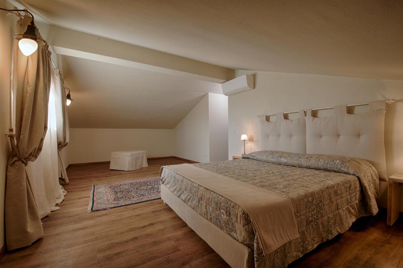 Agriturismo Poderedodici أوربيتيلو المظهر الخارجي الصورة