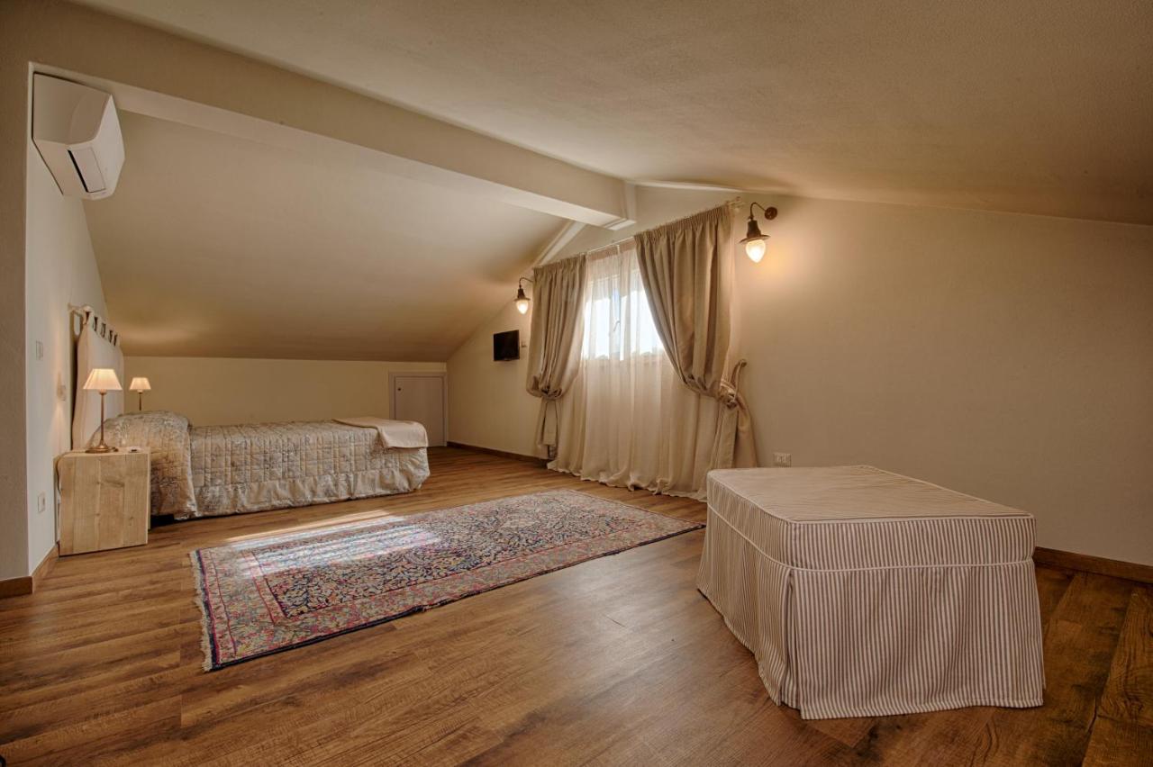 Agriturismo Poderedodici أوربيتيلو المظهر الخارجي الصورة